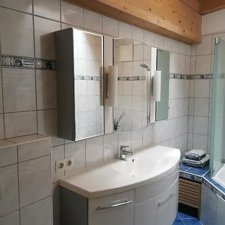 Christina * リート・イム・ツィラータール